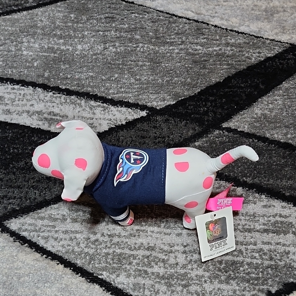 VS PINK RARE TENNESSEE TITANS 1ST EDITION NFL JERSEY PLUSH COLLECTIBLE DOG